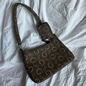 Guess Shoulder Bag